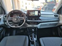 Suzuki Swift Innenraum mit Infotainment System
