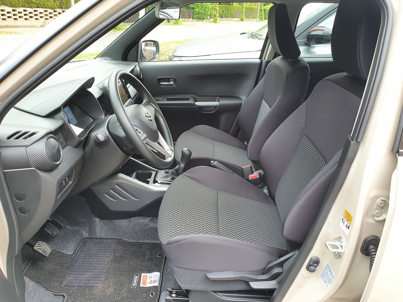 Fahrzeugabbildung Suzuki Ignis Comfort *Hybrid* Dezember 2022
