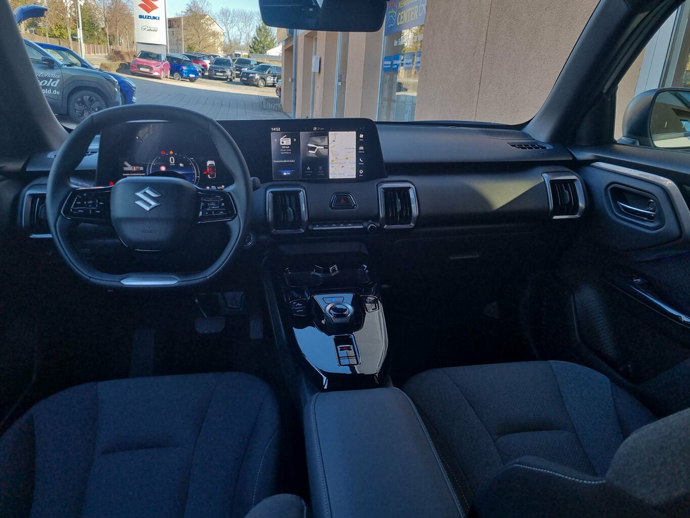 Fahrzeugabbildung Suzuki e VITARA 106 kW eAxle Club (49 kWh)...