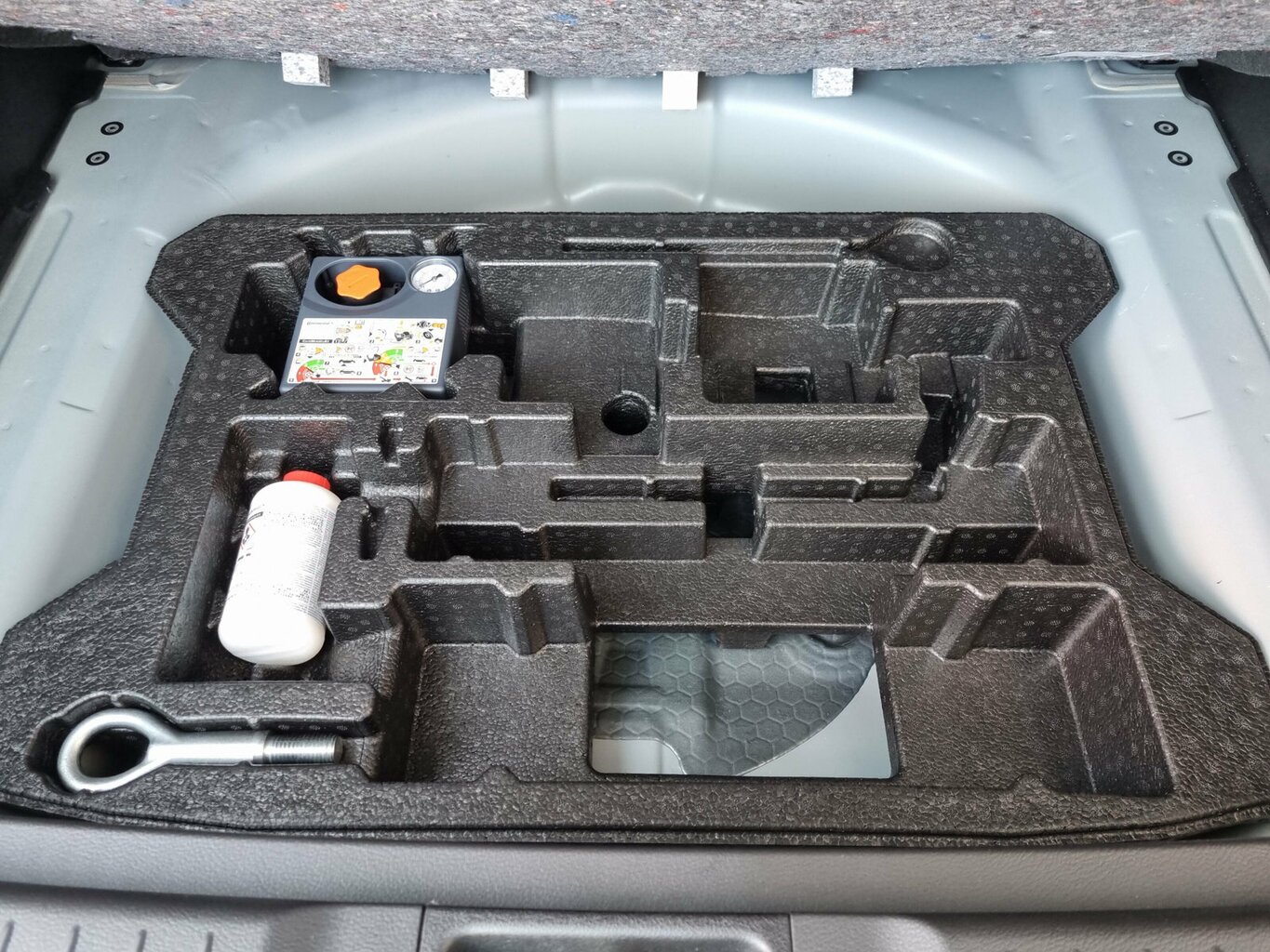 Fahrzeugabbildung Suzuki Vitara 1.4 Comfort+ 4x4 Hybrid