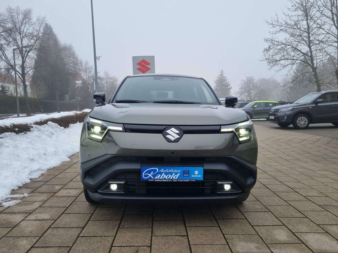 Fahrzeugabbildung Suzuki e VITARA 135 kW eAxle Allgrip-e Comfort+...