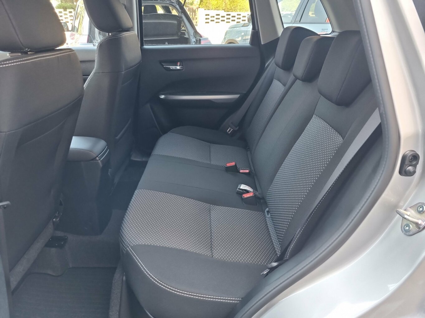 Fahrzeugabbildung Suzuki Vitara 1.4 Comfort Hybrid *LED* *Navi*