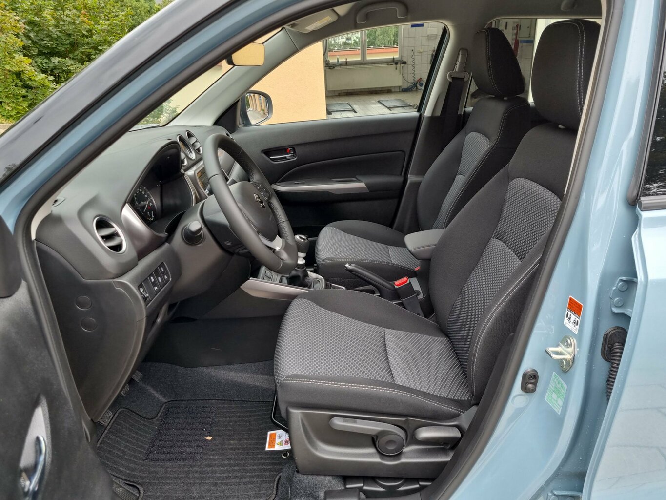 Fahrzeugabbildung Suzuki Vitara 1.4 Comfort Hybrid *LED* *Navi*