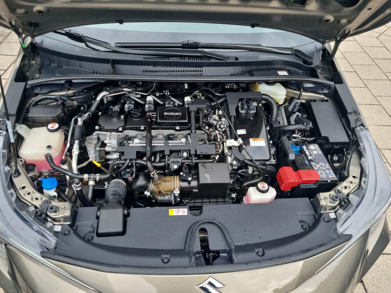 Fahrzeugabbildung Suzuki Swace Automatik *Garantie bis 11/2029*...