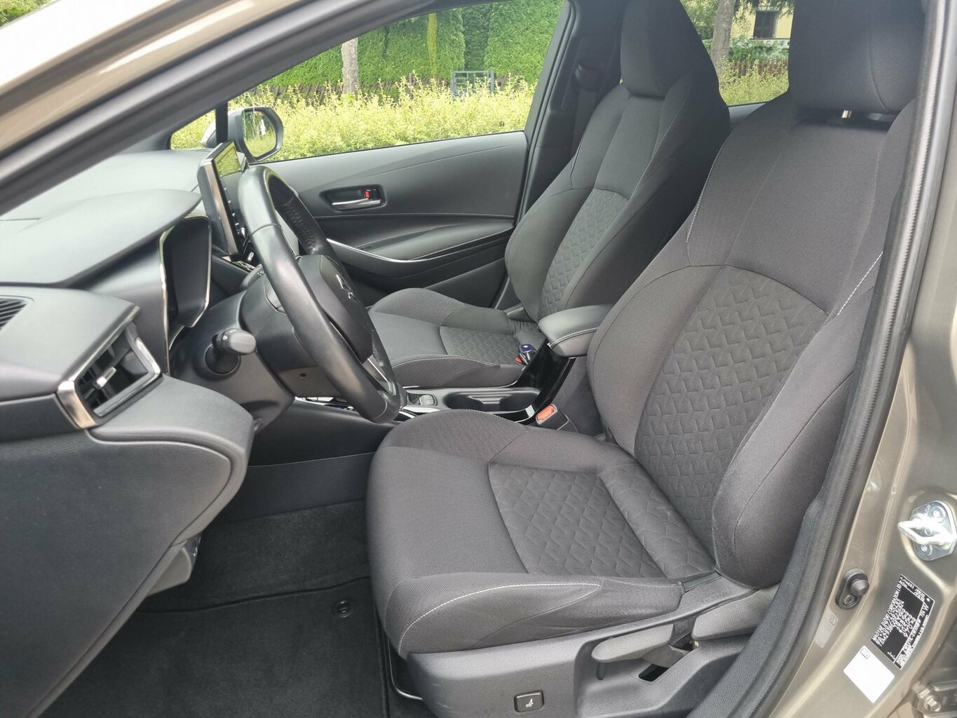 Fahrzeugabbildung Suzuki Swace Automatik *Garantie bis 11/2029*...