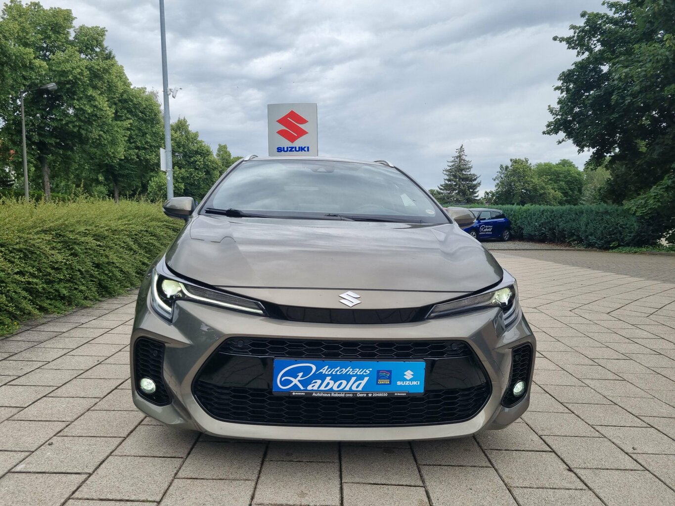 Fahrzeugabbildung Suzuki Swace Automatik *Garantie bis 11/2029*...