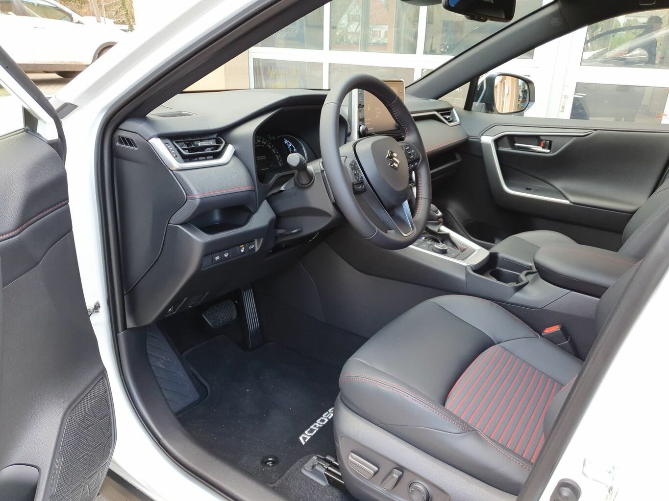 Fahrzeugabbildung Suzuki Across 2.5 Plug-In Hybrid Vorführwagen