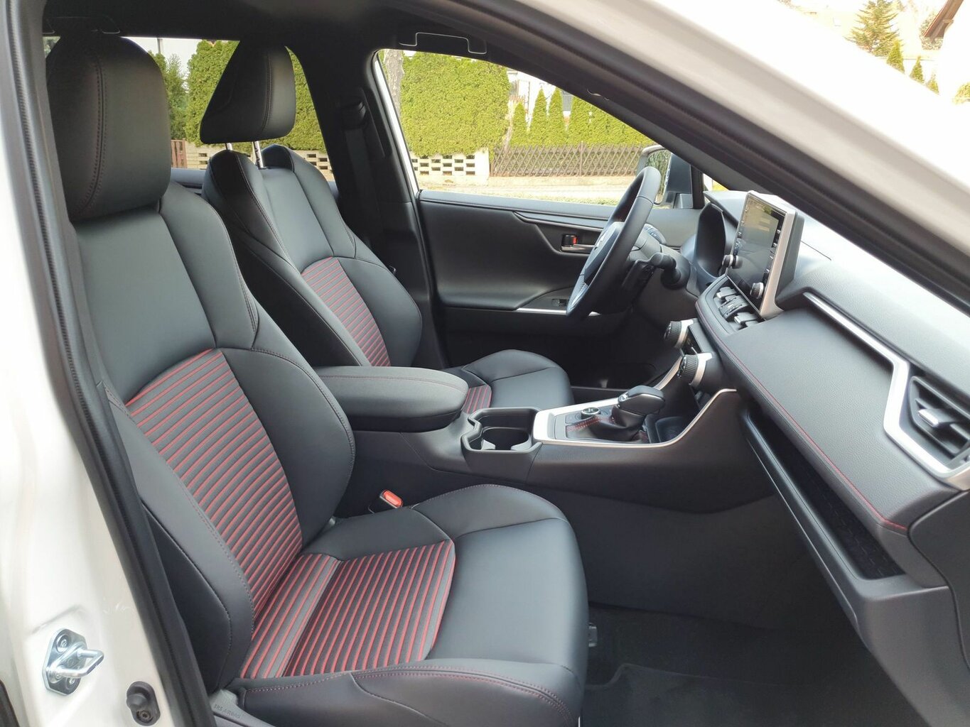 Fahrzeugabbildung Suzuki Across 2.5 Plug-In Hybrid Vorführwagen