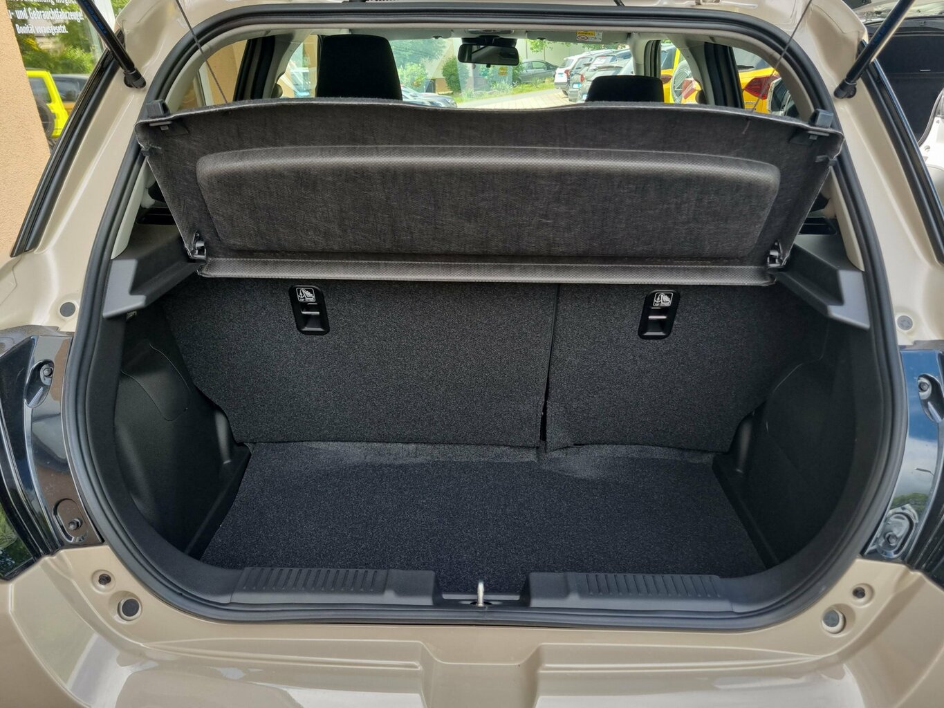 Fahrzeugabbildung Suzuki Swift Comfort *Navi* *PDC* *Kamera*