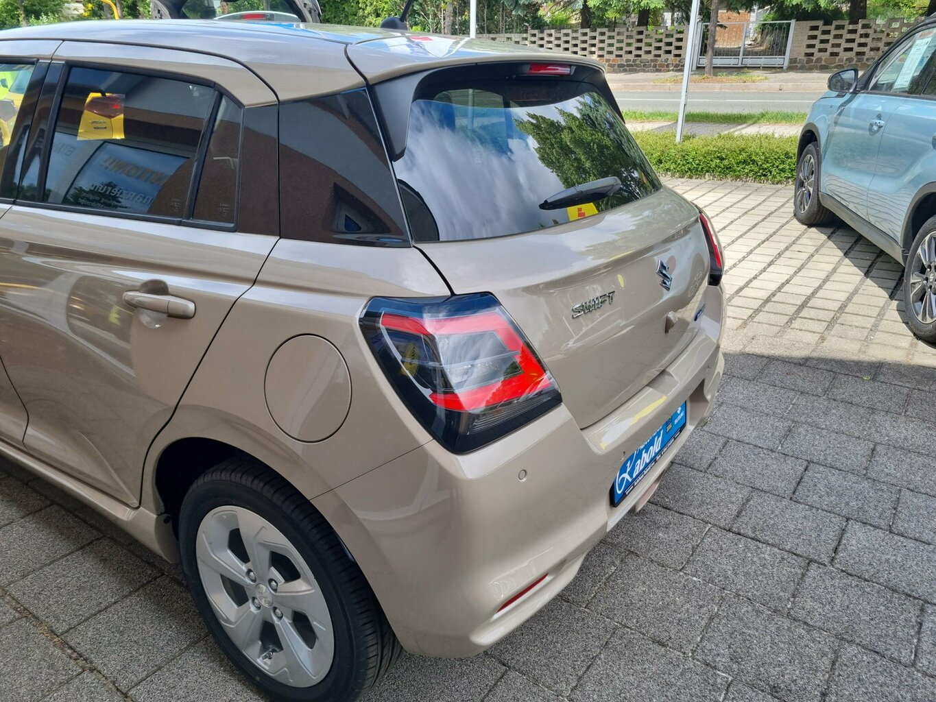Fahrzeugabbildung Suzuki Swift Comfort *Navi* *PDC* *Kamera*