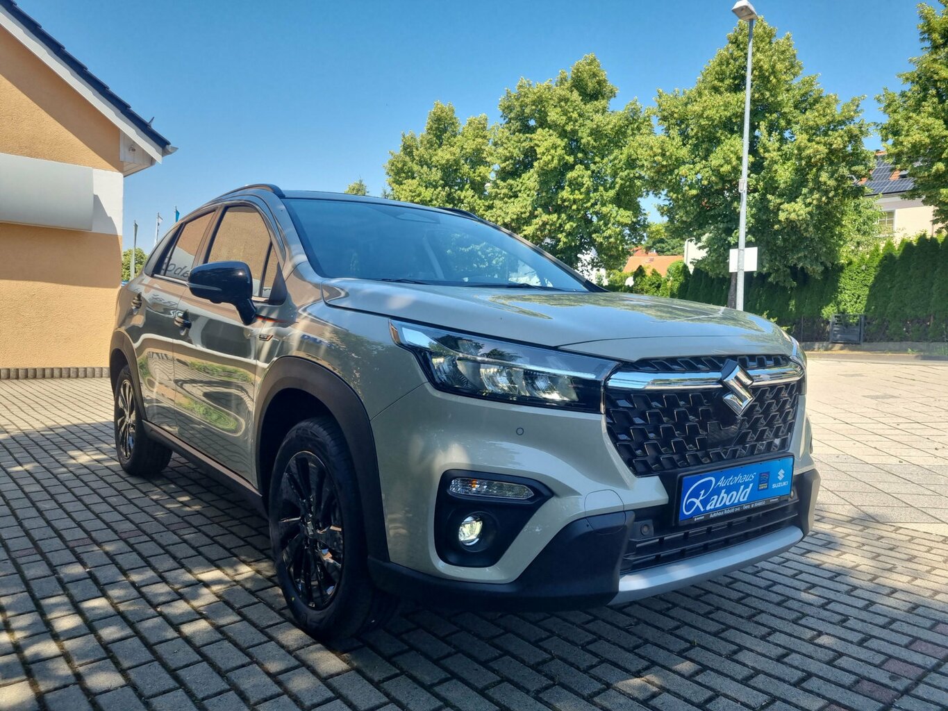 Fahrzeugabbildung Suzuki S-Cross 1.4 Comfort+ 4X4 Allrad X-ITE...