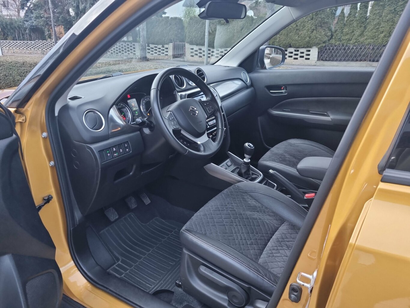 Fahrzeugabbildung Suzuki Vitara 1.4 Comfort+ Hybrid 2WD...