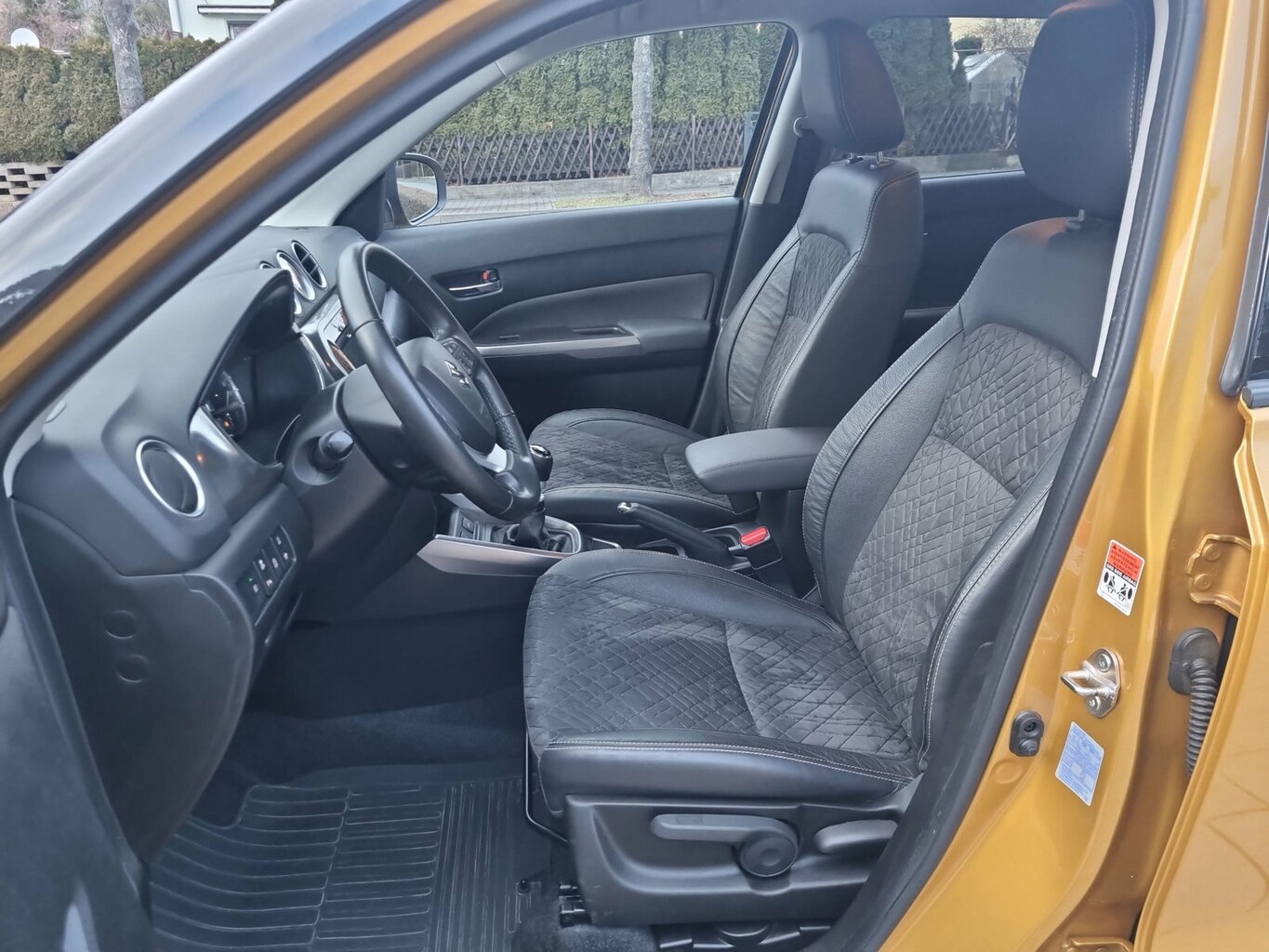 Fahrzeugabbildung Suzuki Vitara 1.4 Comfort+ Hybrid 2WD...