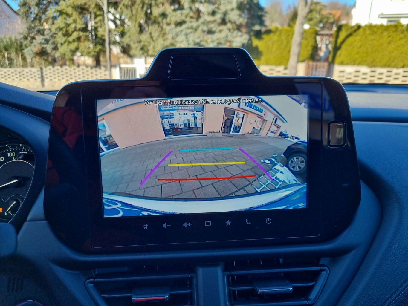 Fahrzeugabbildung Suzuki S-Cross *Navigation* *PDC* *Kamera*