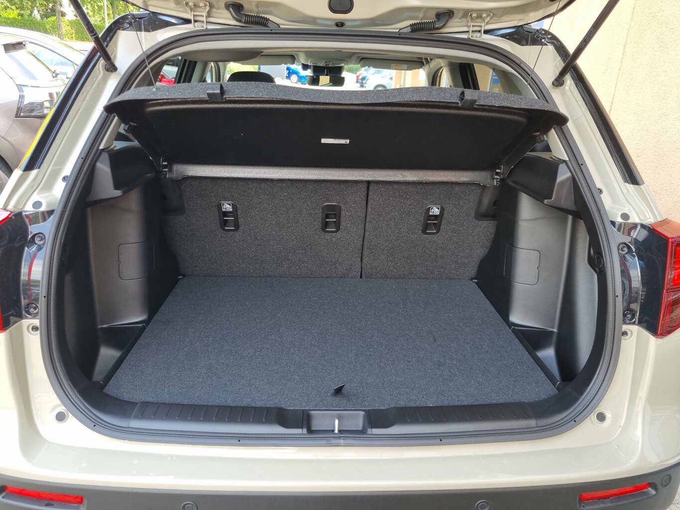 Fahrzeugabbildung Suzuki Vitara 1.4 Comfort+ X-ITE | 8 Jahre Garantie...
