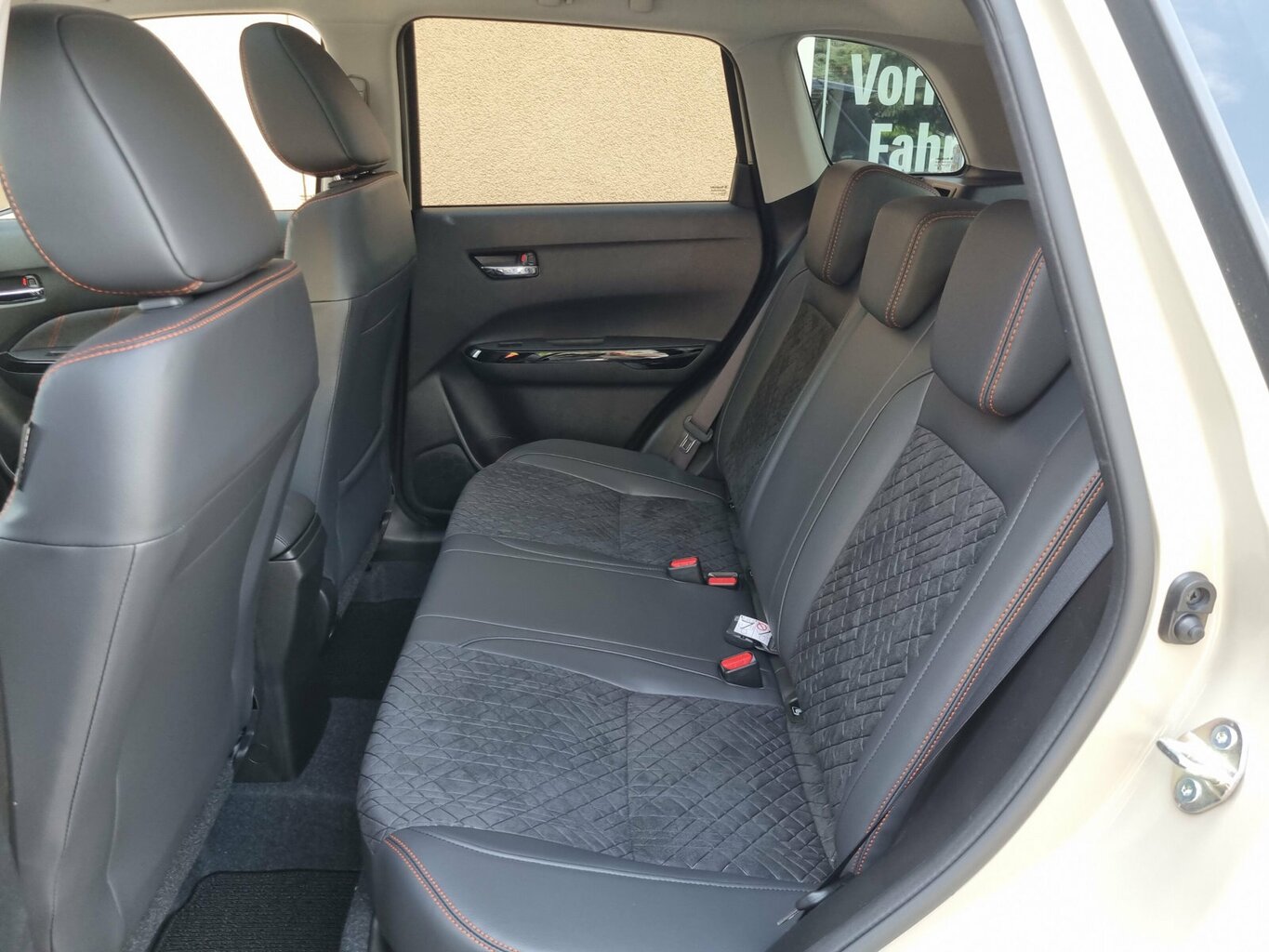 Fahrzeugabbildung Suzuki Vitara 1.4 Comfort+ X-ITE | 8 Jahre Garantie...
