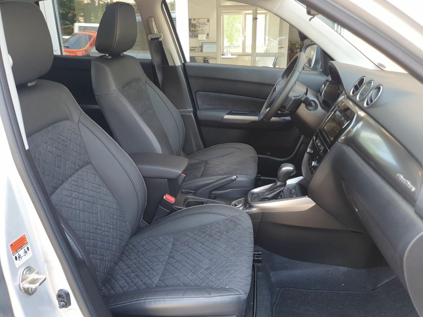 Fahrzeugabbildung Suzuki Vitara Comfort+ *Automatik* 4X4 *1. Hand*...