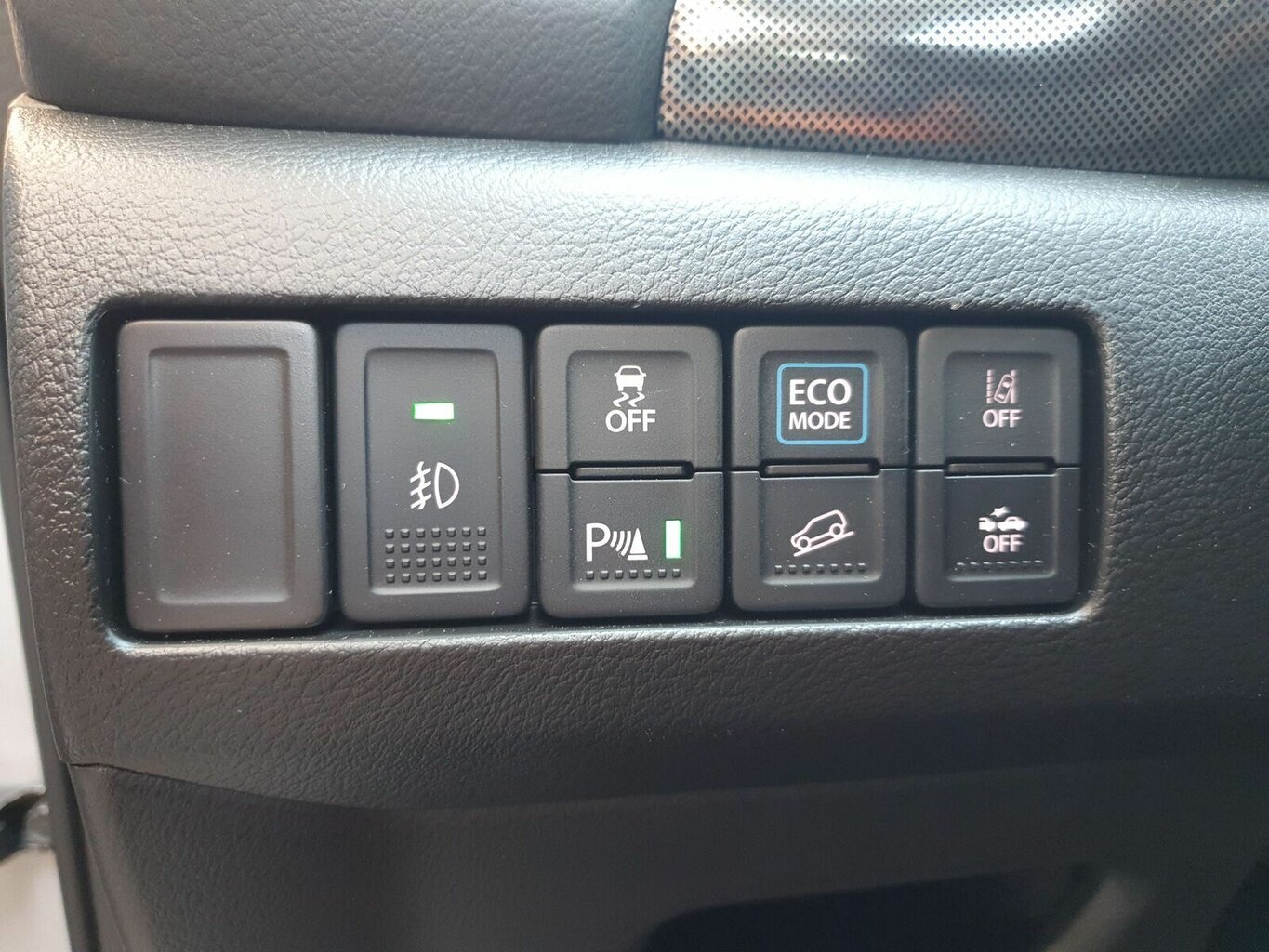 Fahrzeugabbildung Suzuki Vitara Comfort+ *Automatik* 4X4 *1. Hand*...