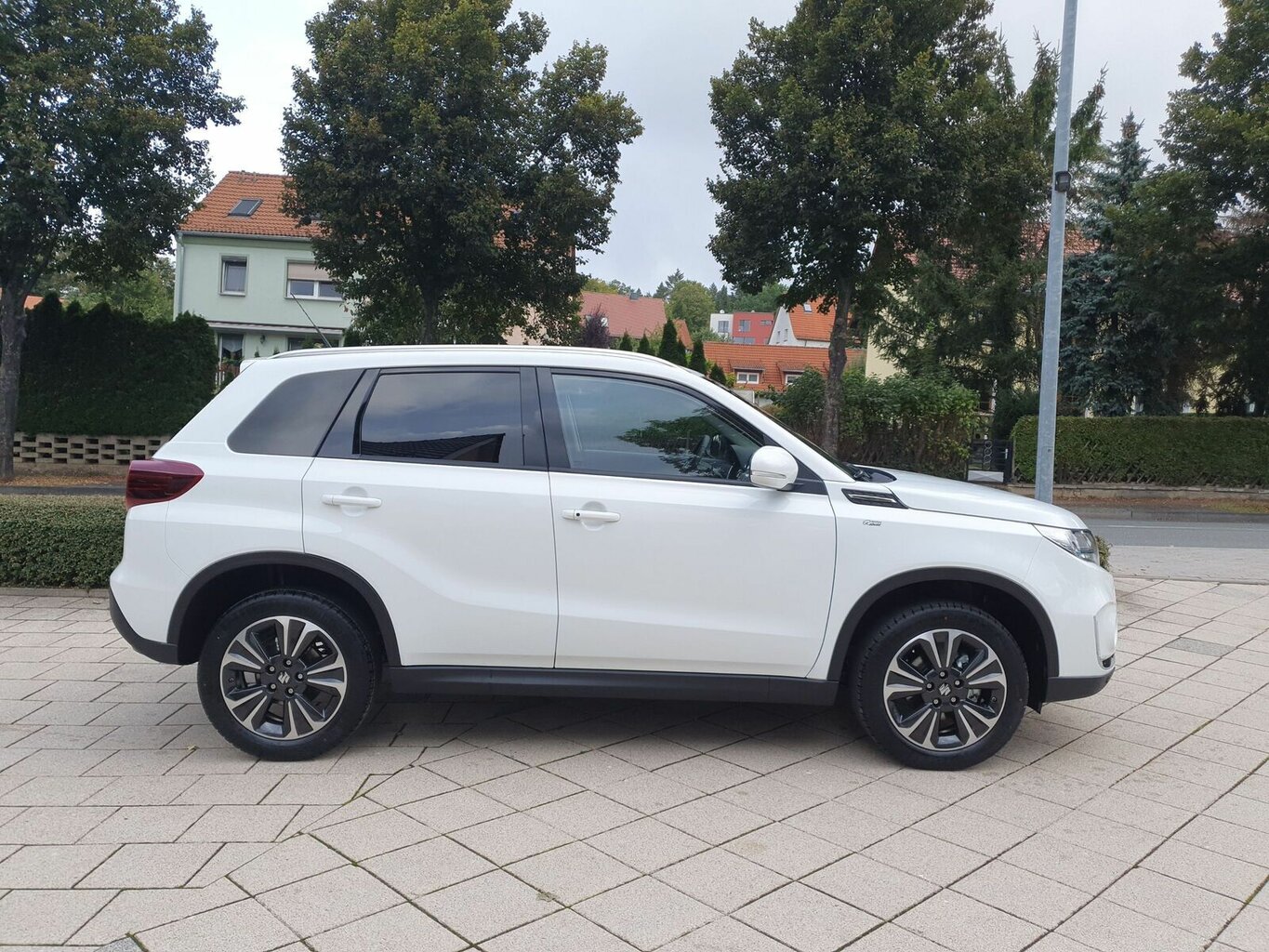 Fahrzeugabbildung Suzuki Vitara Comfort+ *Automatik* 4X4 *1. Hand*...