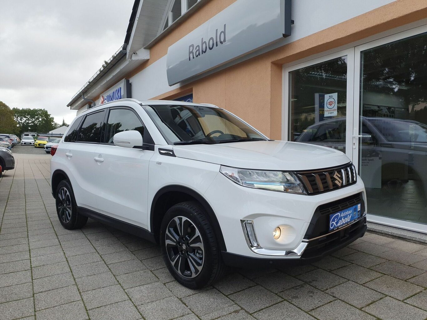 Fahrzeugabbildung Suzuki Vitara Comfort+ *Automatik* 4X4 *1. Hand*...