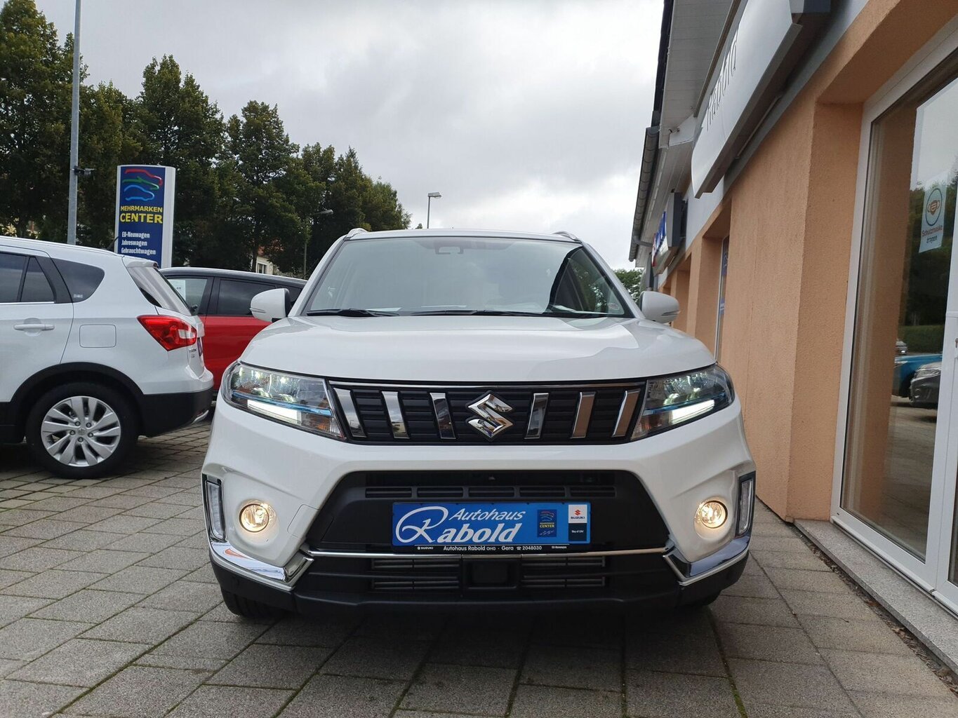 Fahrzeugabbildung Suzuki Vitara Comfort+ *Automatik* 4X4 *1. Hand*...