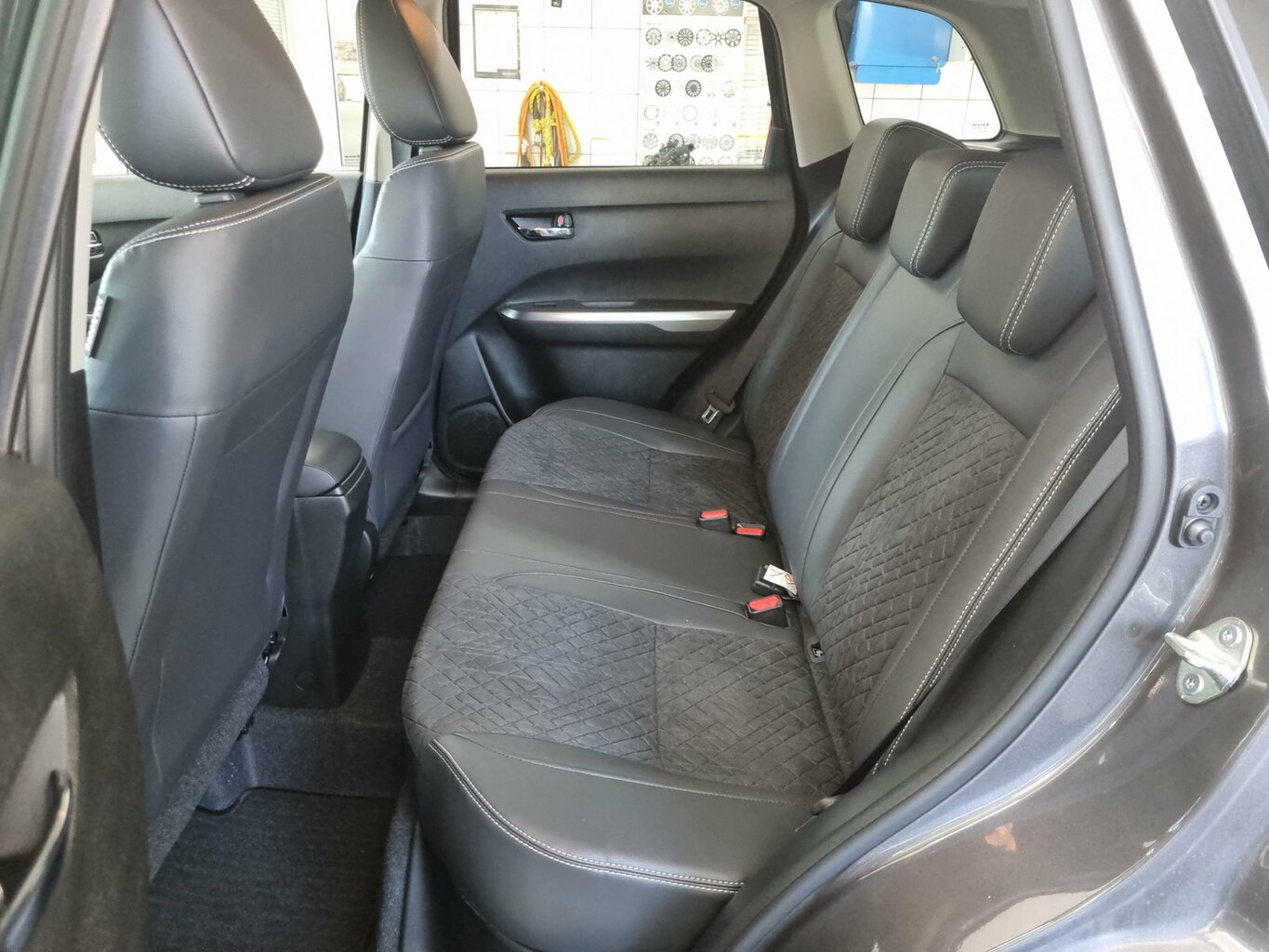 Fahrzeugabbildung Suzuki Vitara 1.4 Comfort+ 4x4 Hybrid