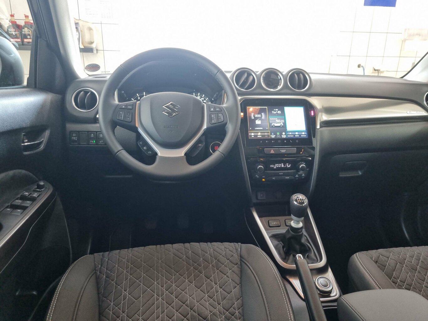 Fahrzeugabbildung Suzuki Vitara 1.4 Comfort+ 4x4 Hybrid