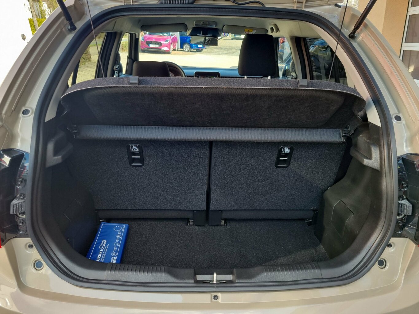 Fahrzeugabbildung Suzuki Ignis Comfort *Hybrid* *Jahreswagen* PDC...