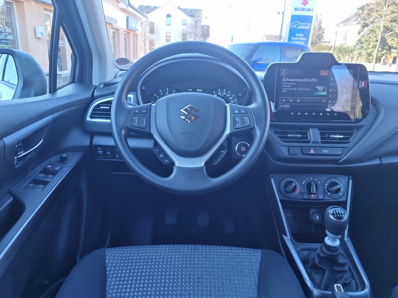 Fahrzeugabbildung Suzuki S-Cross *Navigation* *PDC* *Kamera*...