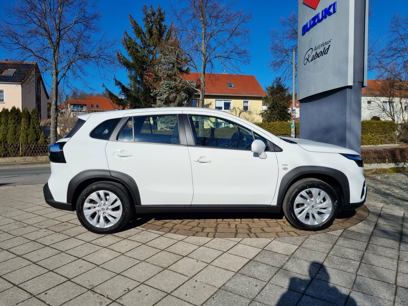 Fahrzeugabbildung Suzuki S-Cross *Navigation* *PDC* *Kamera*...