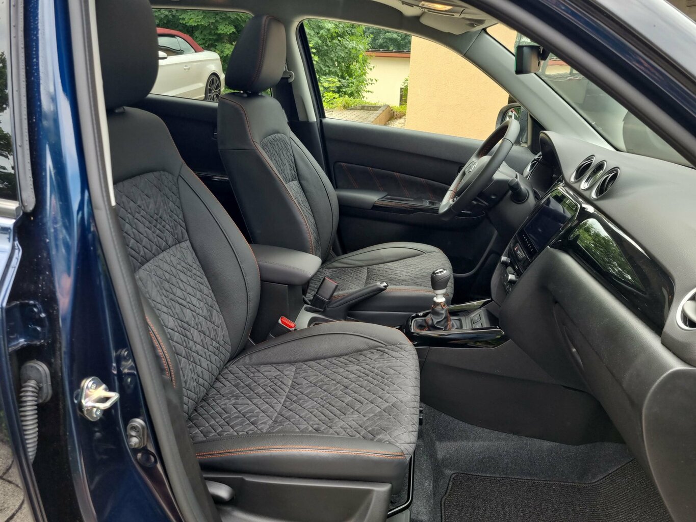 Fahrzeugabbildung Suzuki Vitara 1.4 Comfort+ X-ITE | 8 Jahre Garantie...