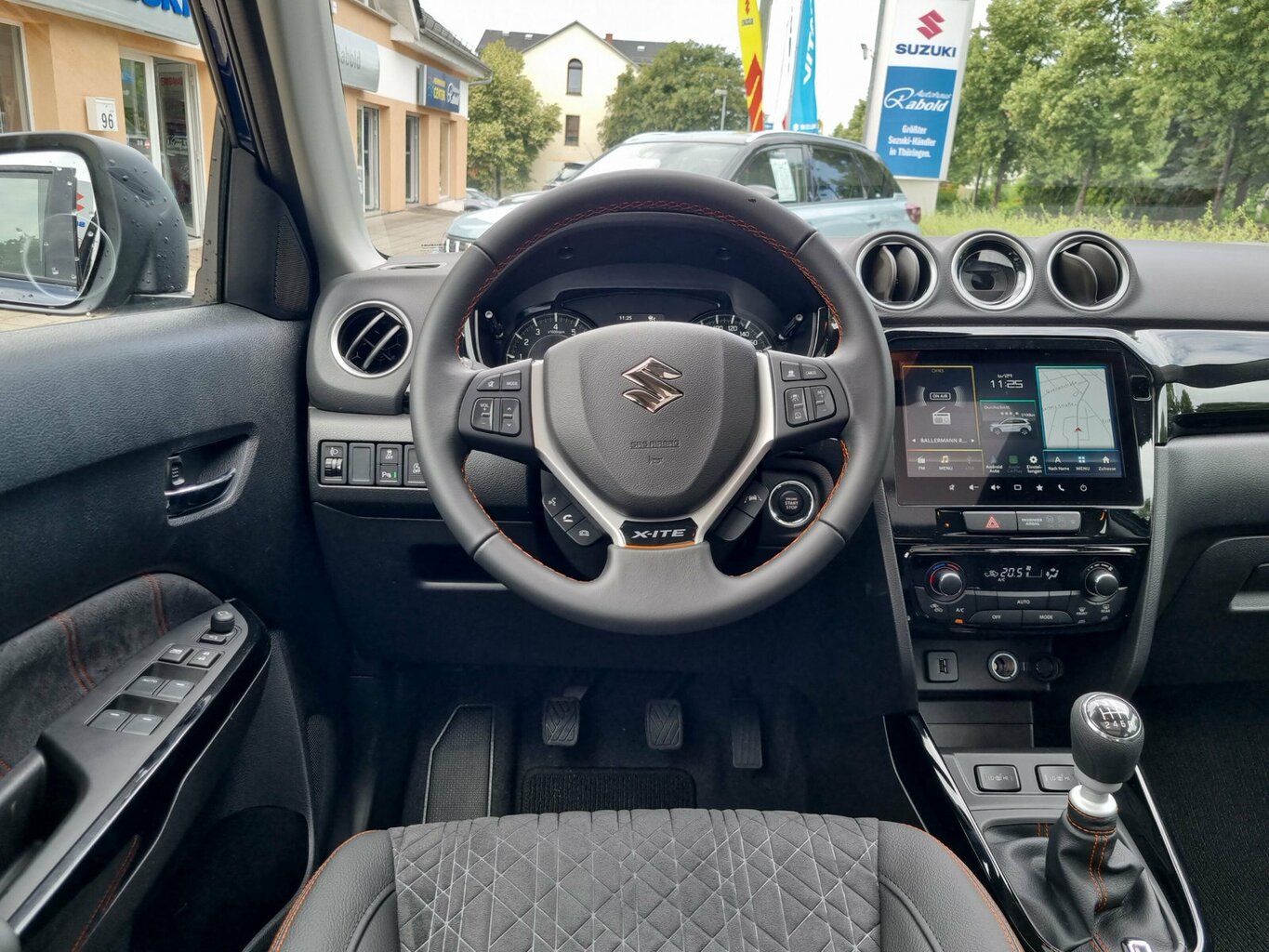 Fahrzeugabbildung Suzuki Vitara 1.4 Comfort+ X-ITE | 8 Jahre Garantie...