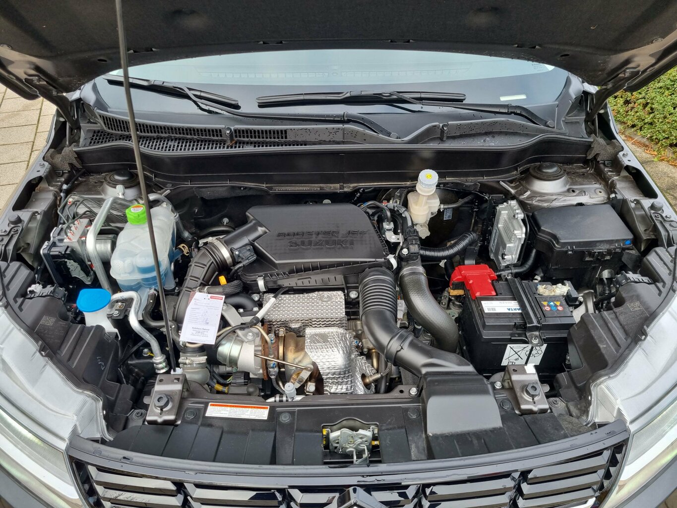 Fahrzeugabbildung Suzuki Vitara 1.4 Comfort+ PLUS 4x4 Hybrid...