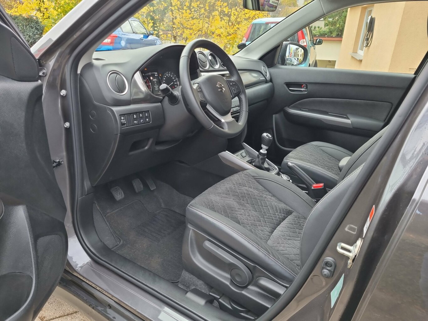 Fahrzeugabbildung Suzuki Vitara 1.4 Comfort+ PLUS 4x4 Hybrid...