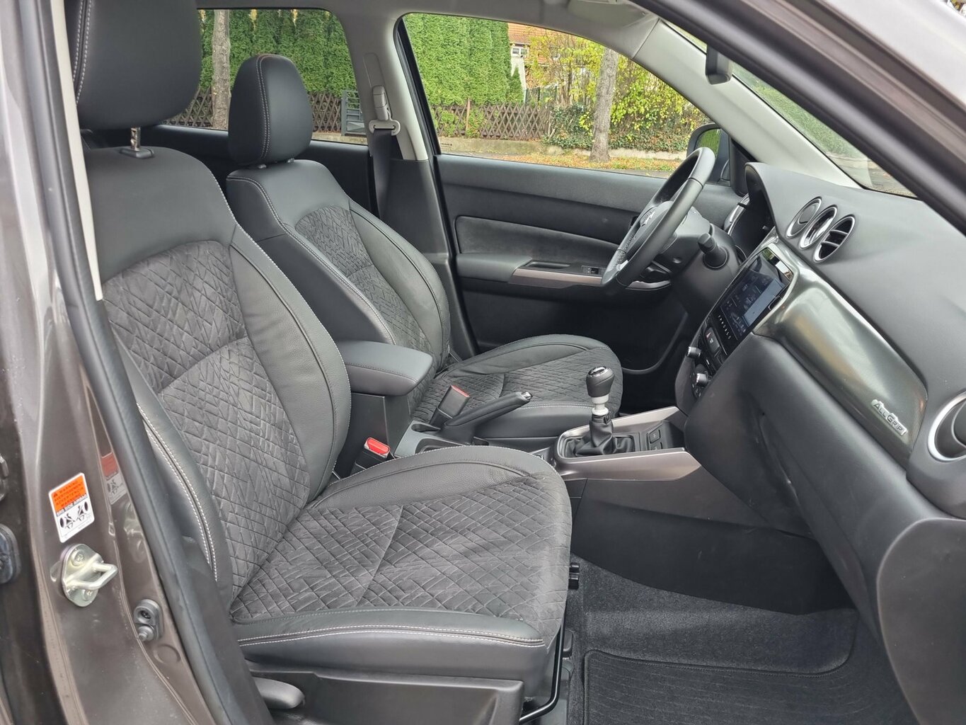 Fahrzeugabbildung Suzuki Vitara 1.4 Comfort+ PLUS 4x4 Hybrid...