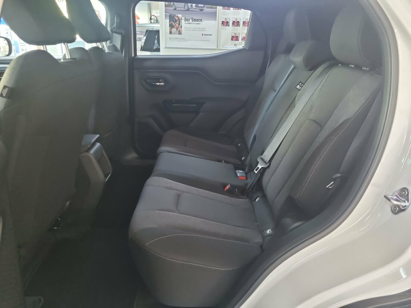Fahrzeugabbildung Suzuki e VITARA 128 kW eAxle Comfort...