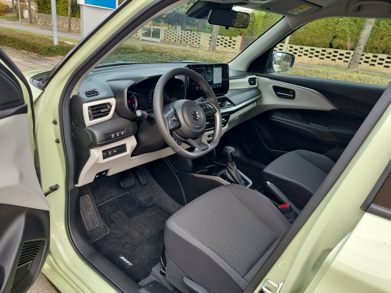 Fahrzeugabbildung Suzuki Swift Comfort+ *AUTOMATIK*...