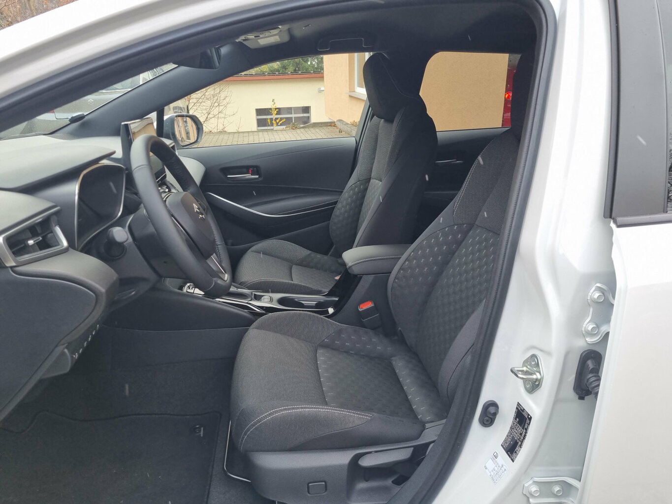 Fahrzeugabbildung Suzuki Swace Automatik Voll-Hybrid Comfort+ *LED*...