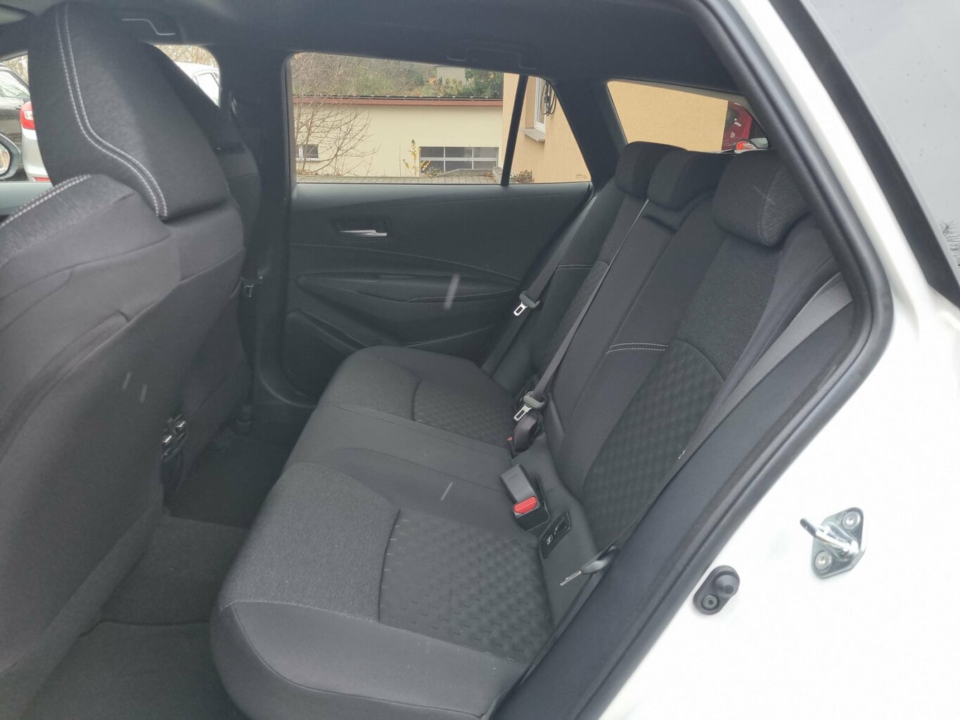 Fahrzeugabbildung Suzuki Swace Automatik Voll-Hybrid Comfort+ *LED*...