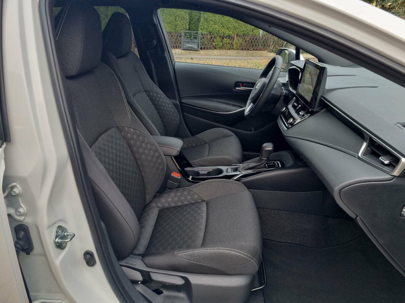 Fahrzeugabbildung Suzuki Swace Automatik Voll-Hybrid Comfort+ *LED*...