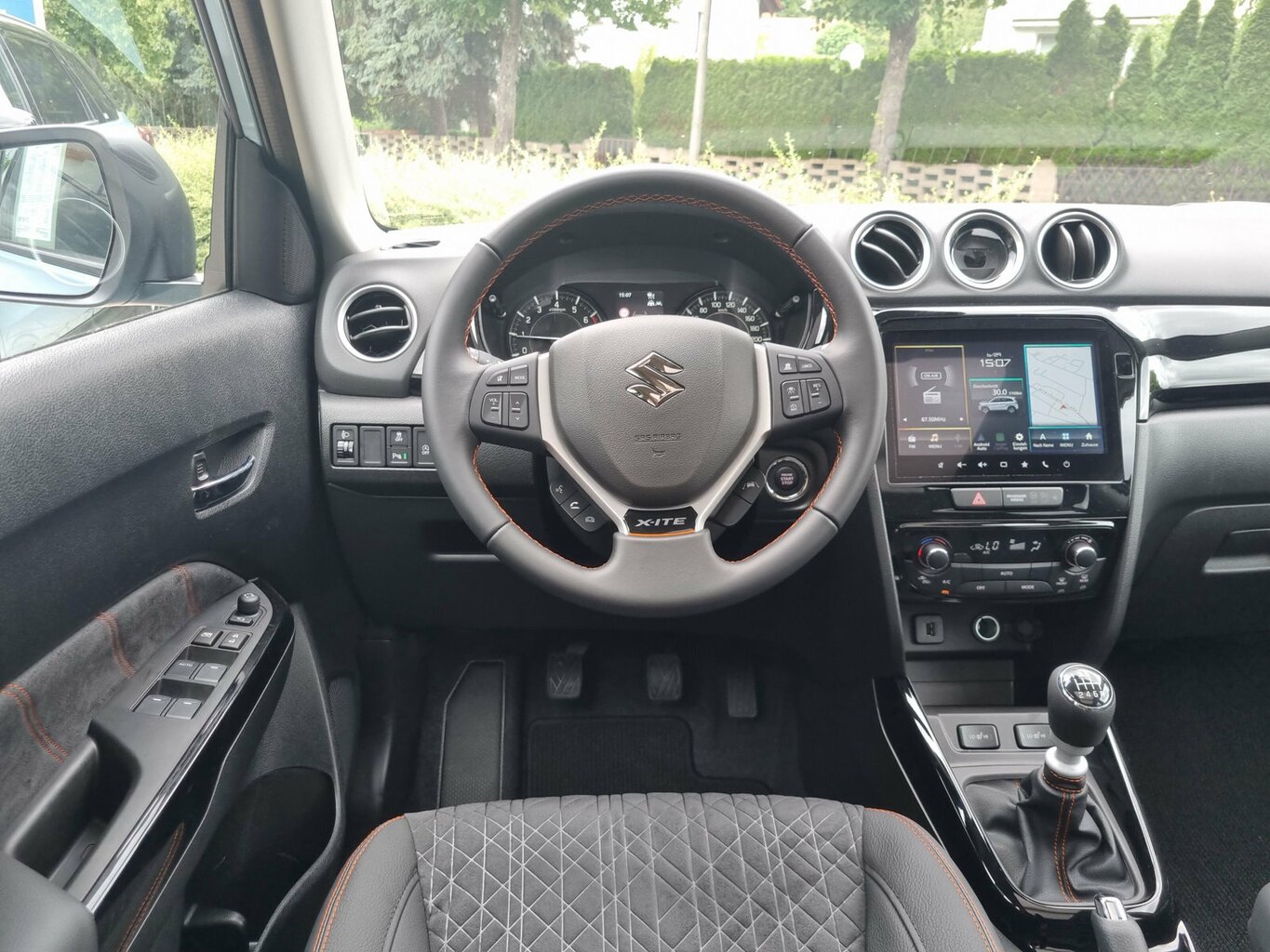 Fahrzeugabbildung Suzuki Vitara 1.4 Comfort+ X-ITE | 8 Jahre Garantie...
