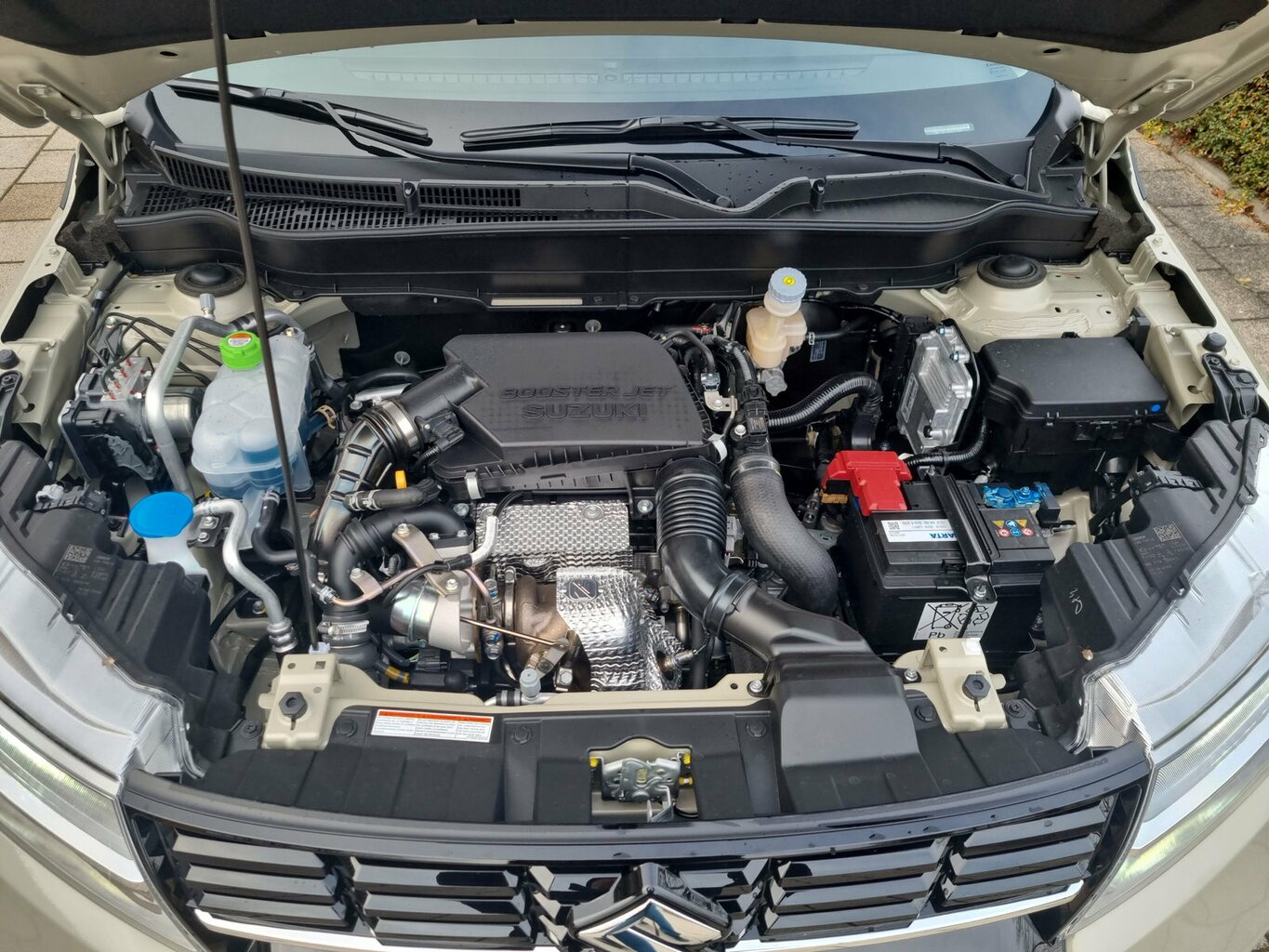 Fahrzeugabbildung Suzuki Vitara 1.4 Comfort Hybrid *LED* *Navi*