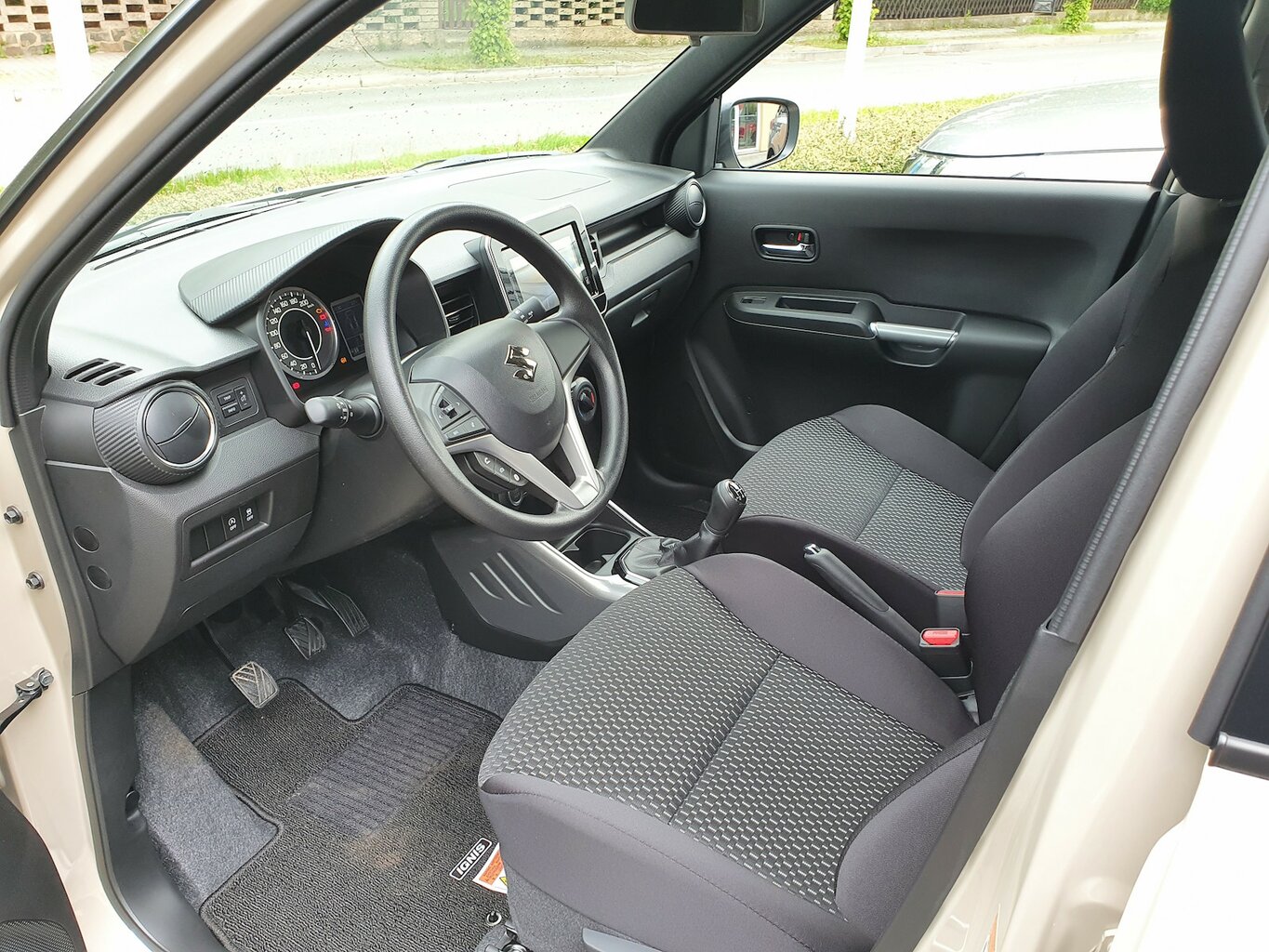 Fahrzeugabbildung Suzuki Ignis Comfort *Hybrid* 1. Hand