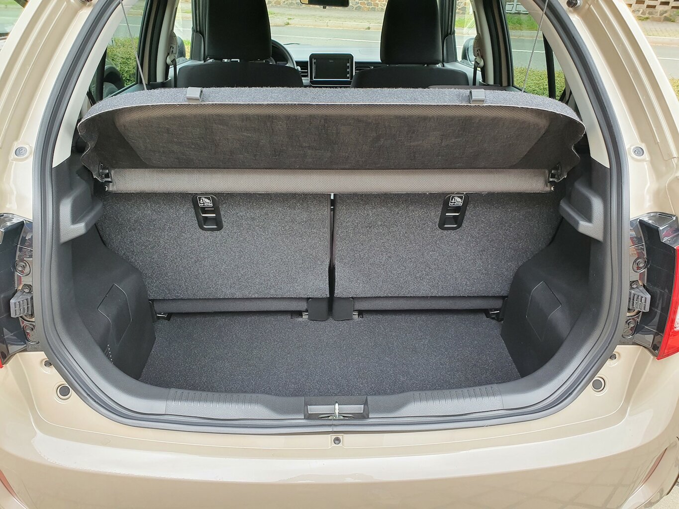 Fahrzeugabbildung Suzuki Ignis Comfort *Hybrid* 1. Hand