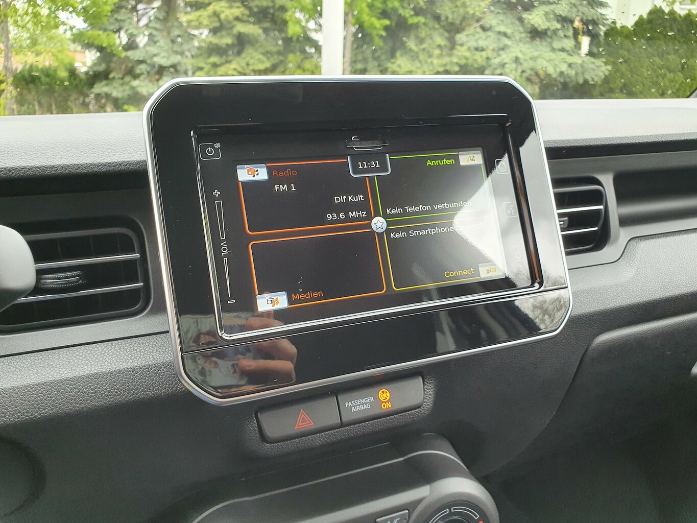 Fahrzeugabbildung Suzuki Ignis Comfort *Hybrid* 1. Hand