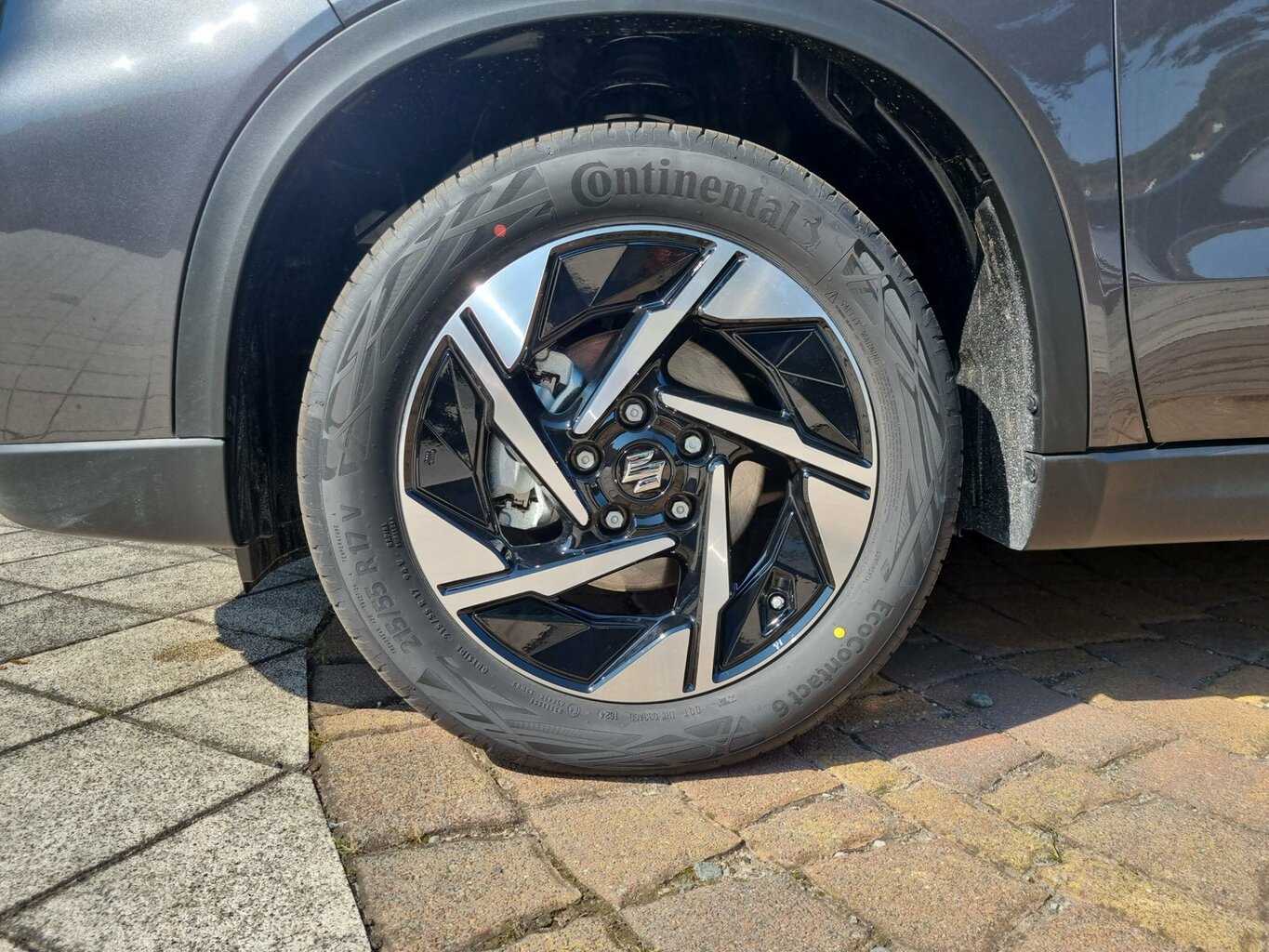 Fahrzeugabbildung Suzuki Vitara 1.4 Comfort+ 4x4 Hybrid
