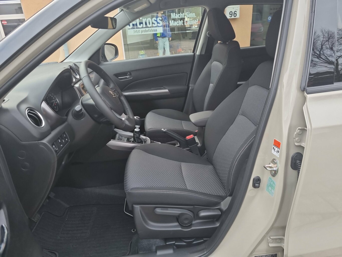 Fahrzeugabbildung Suzuki Vitara 1.4 Comfort Hybrid *LED* *Navi*