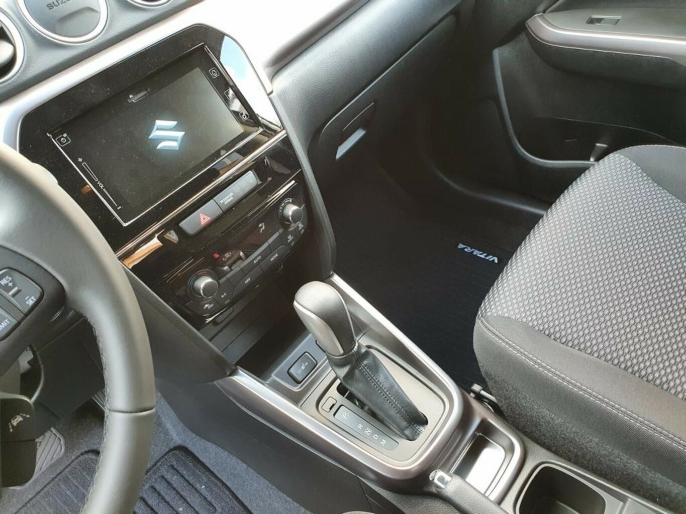 Fahrzeugabbildung Suzuki Vitara 1.4 Comfort *Automatik* *AHZV*