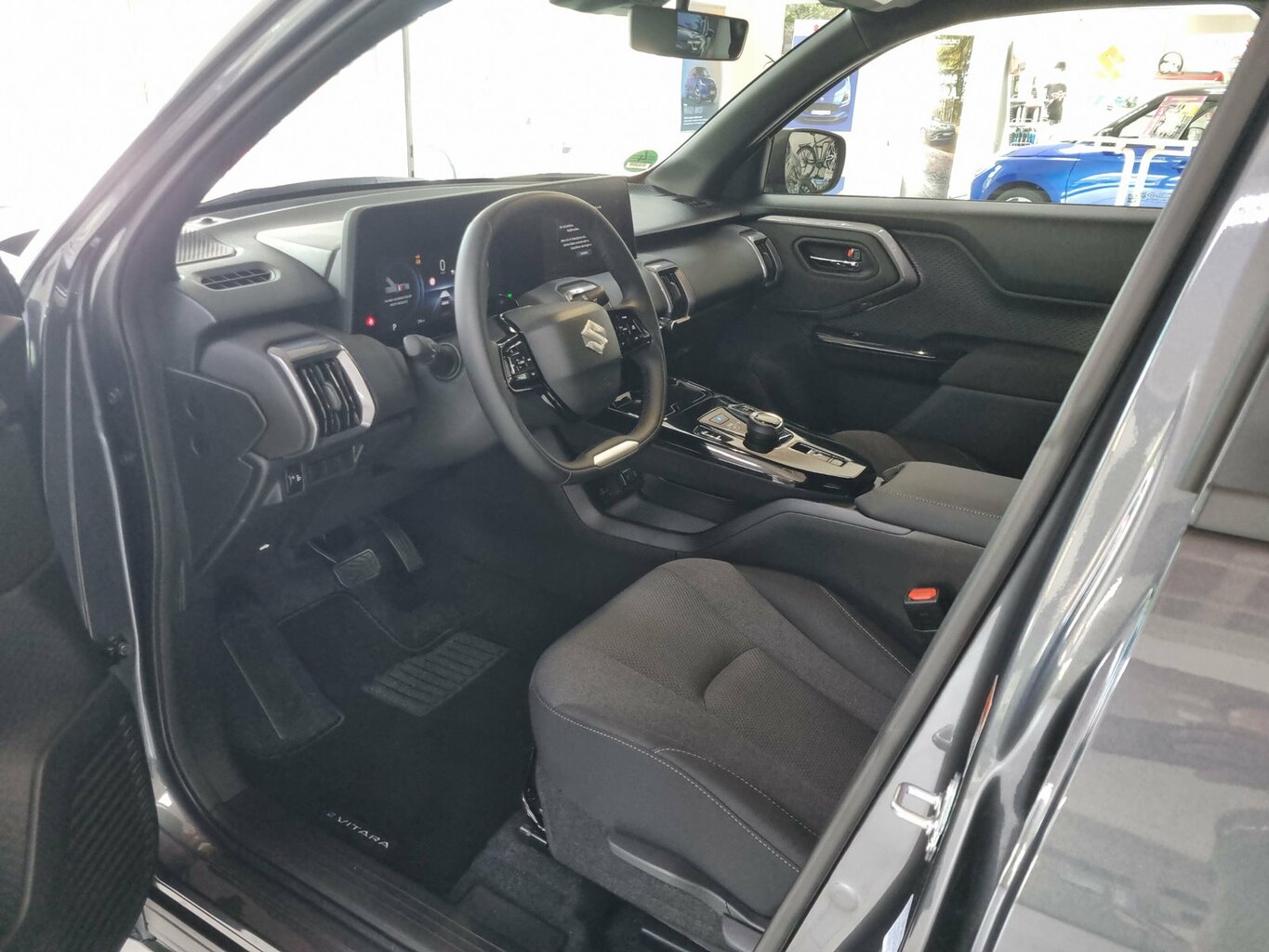 Fahrzeugabbildung Suzuki e VITARA 128 kW eAxle Comfort *8 Jahre Garantie*...