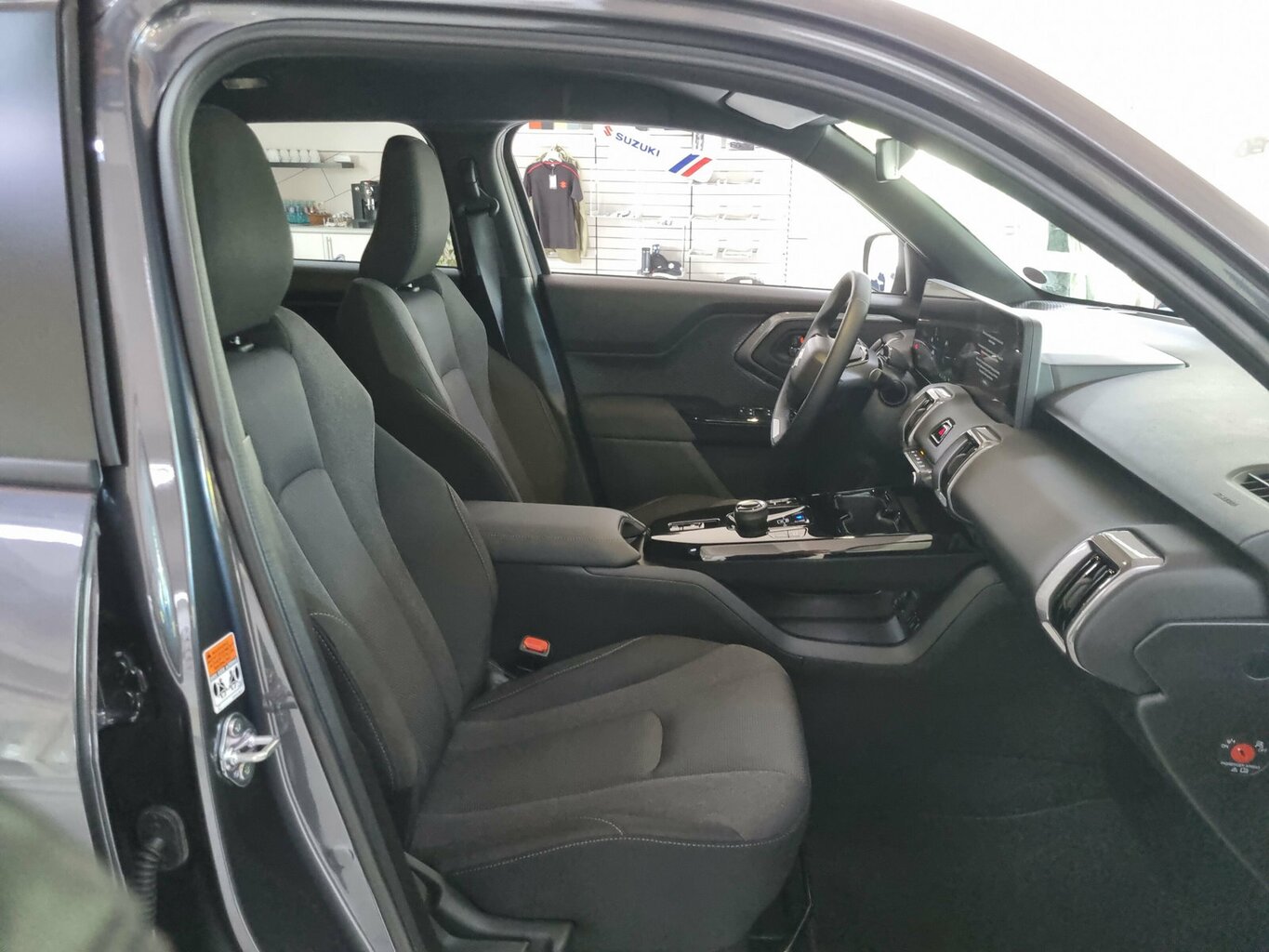 Fahrzeugabbildung Suzuki e VITARA 128 kW eAxle Comfort *8 Jahre Garantie*...
